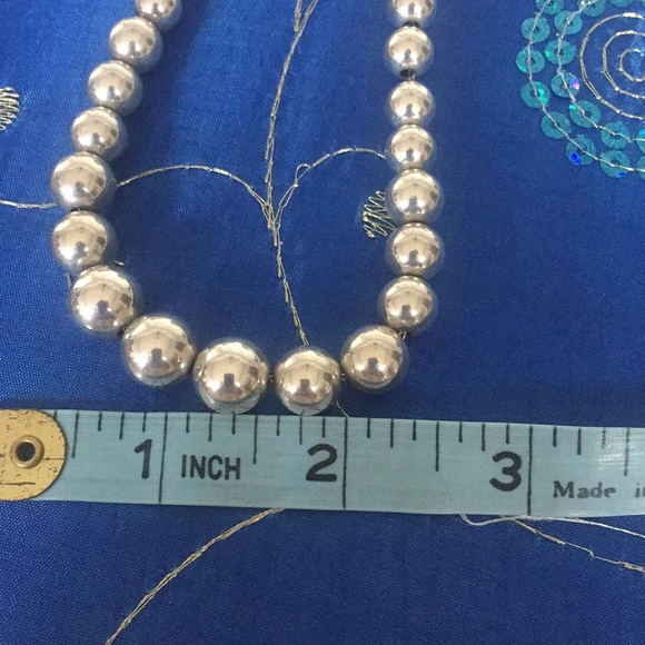 Tiffany Sterling Silver Bead Graduated Necklace. - Picture 9 of 10